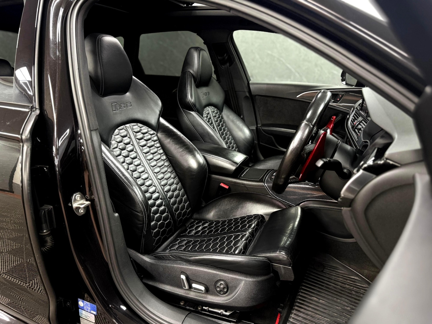 Used Audi RS6 2015 for sale - 76671724: Photo 17