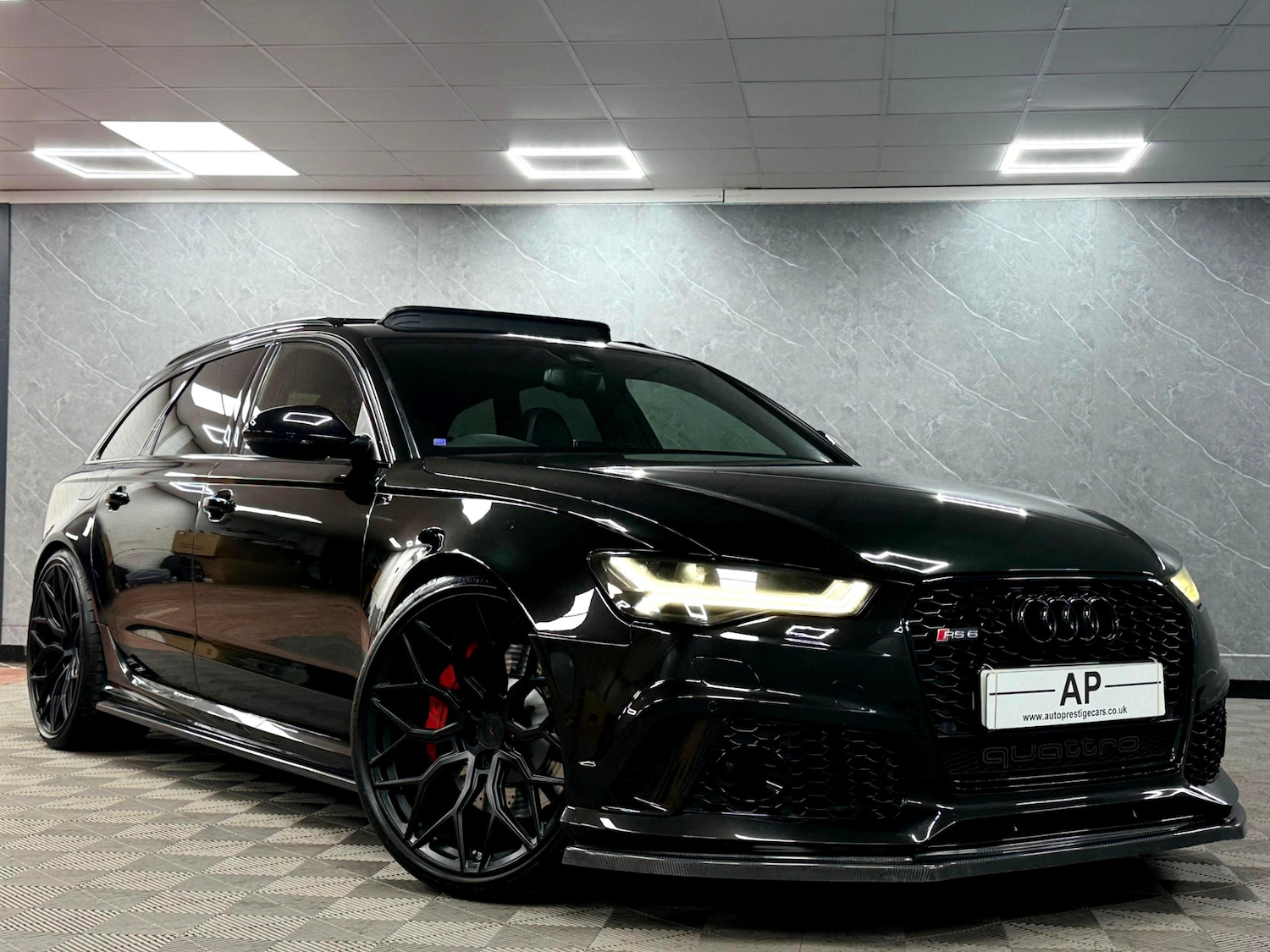 Used Audi RS6 2015 for sale - 76671724: Photo 2