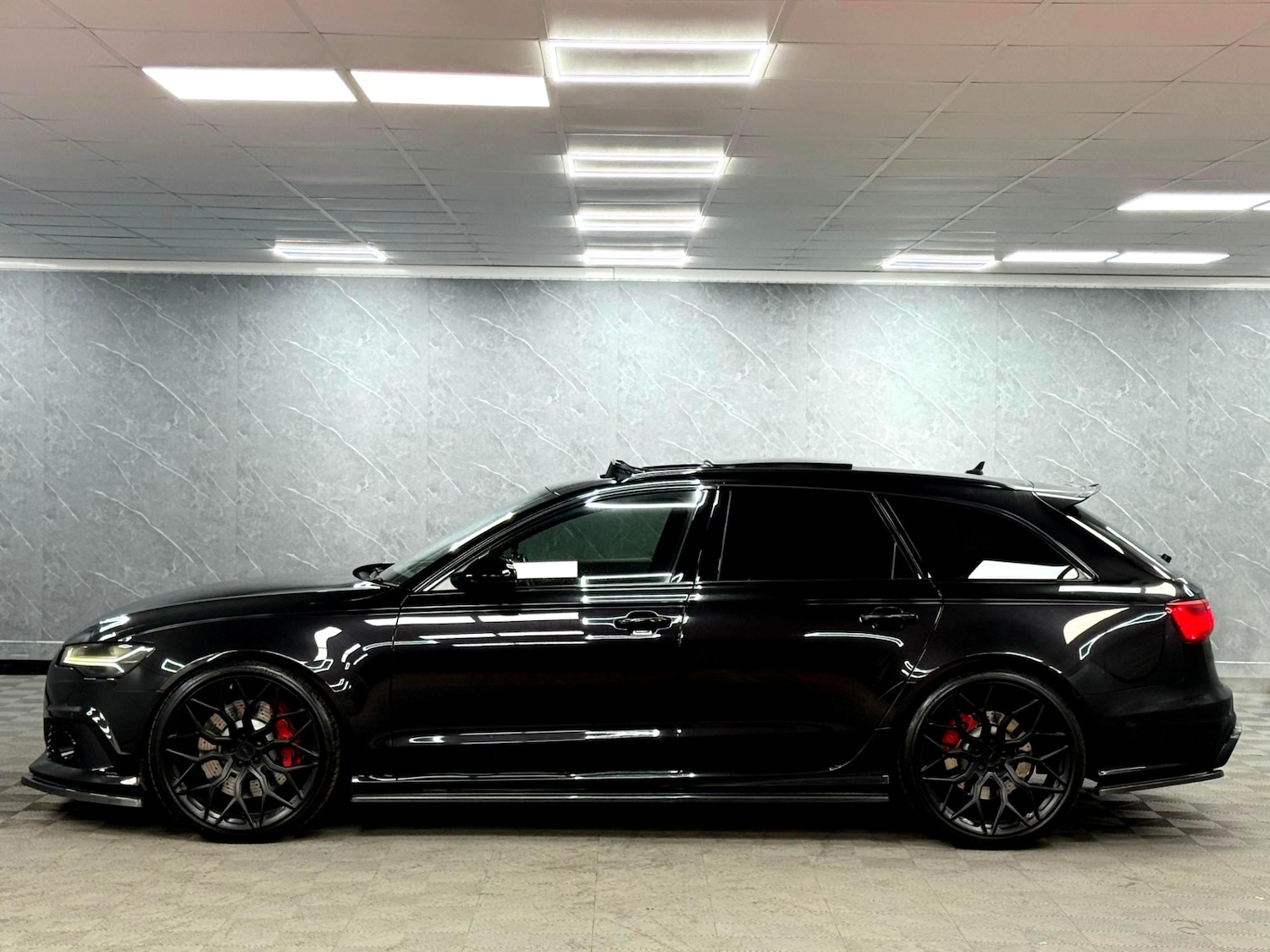 Used Audi RS6 2015 for sale - 76671724: Photo 24