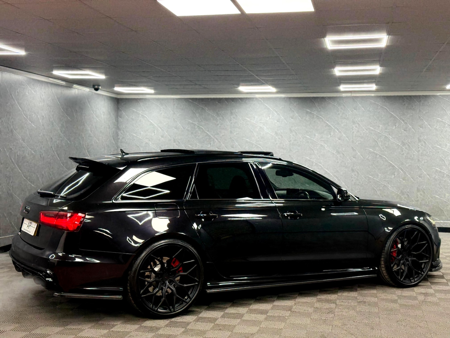 Used Audi RS6 2015 for sale - 76671724: Photo 28