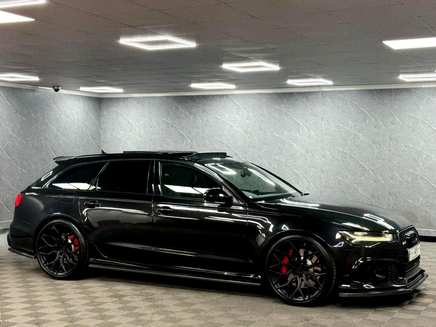 Used Audi RS6 2015 for sale - 76671724: Photo 31