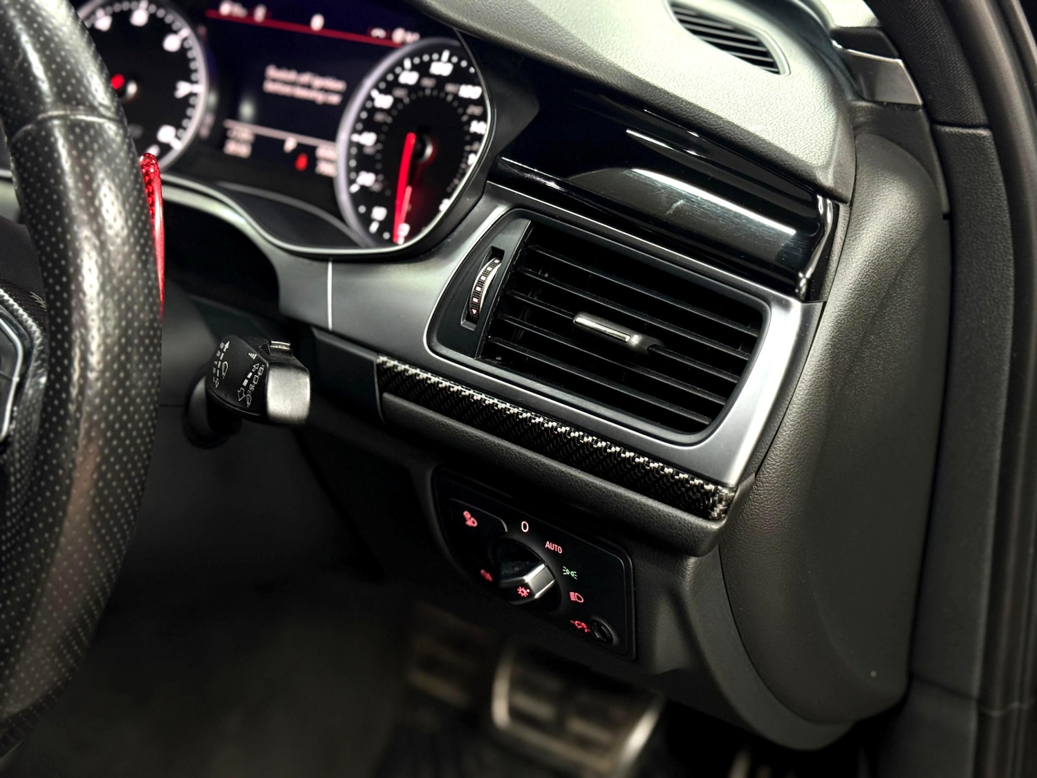 Used Audi RS6 2015 for sale - 76671724: Photo 36