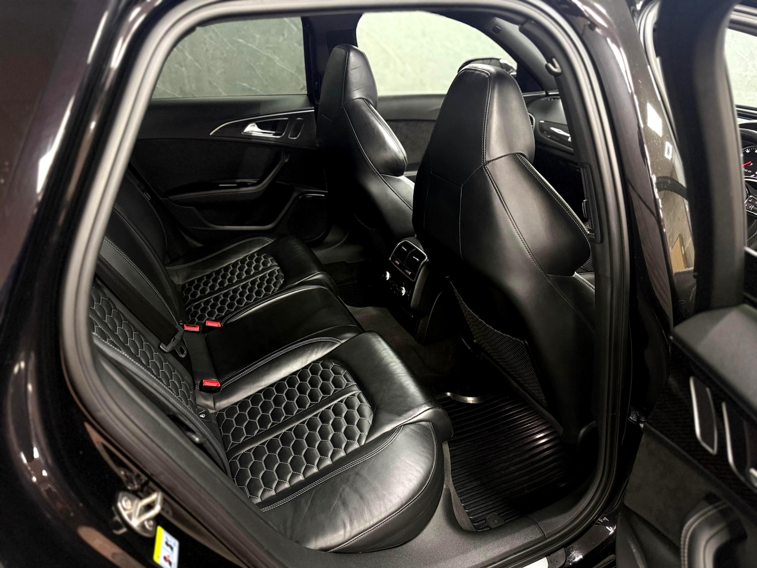 Used Audi RS6 2015 for sale - 76671724: Photo 40