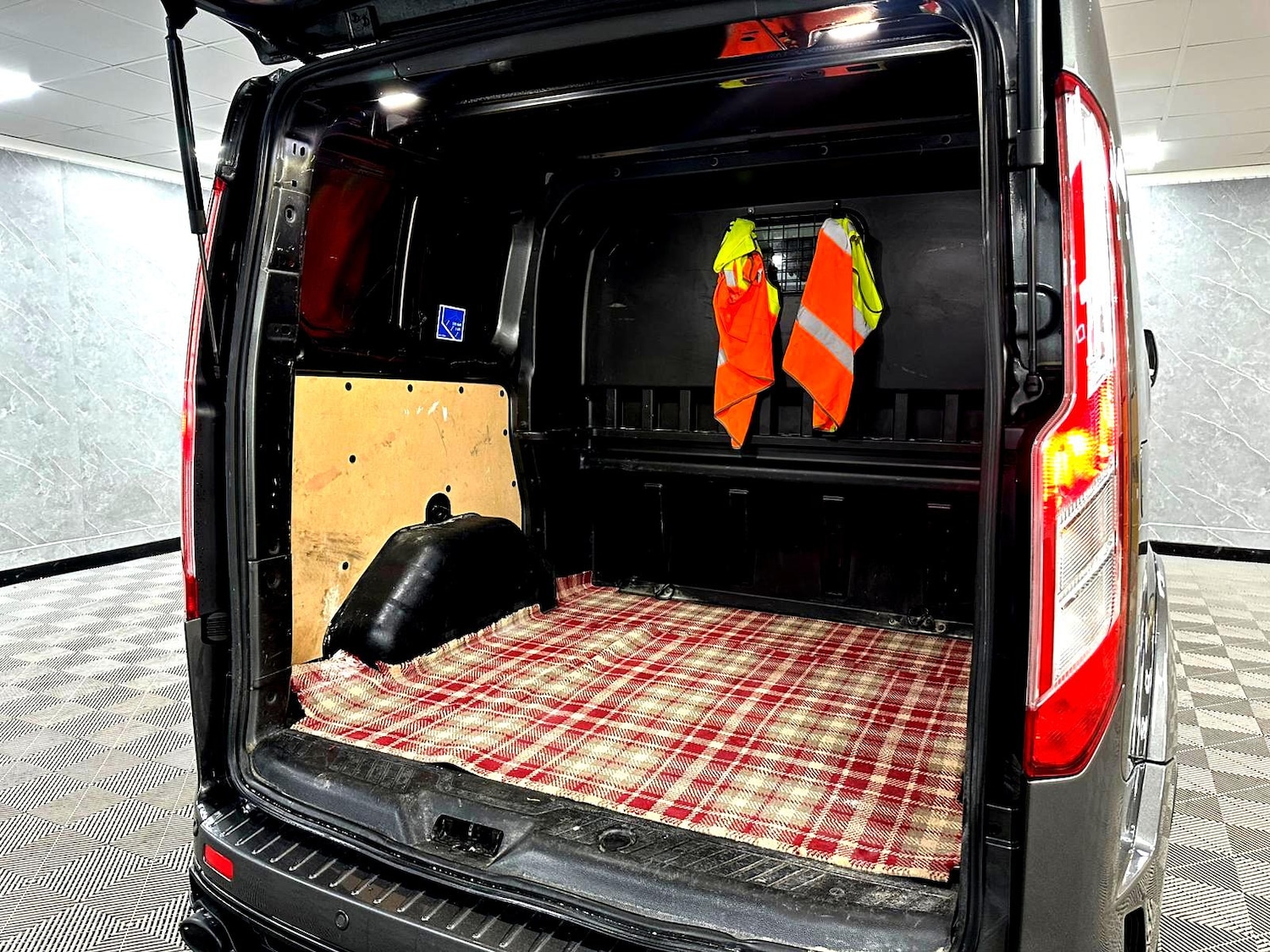 Used Ford Transit Custom 2019 for sale - 77400386: Photo 13