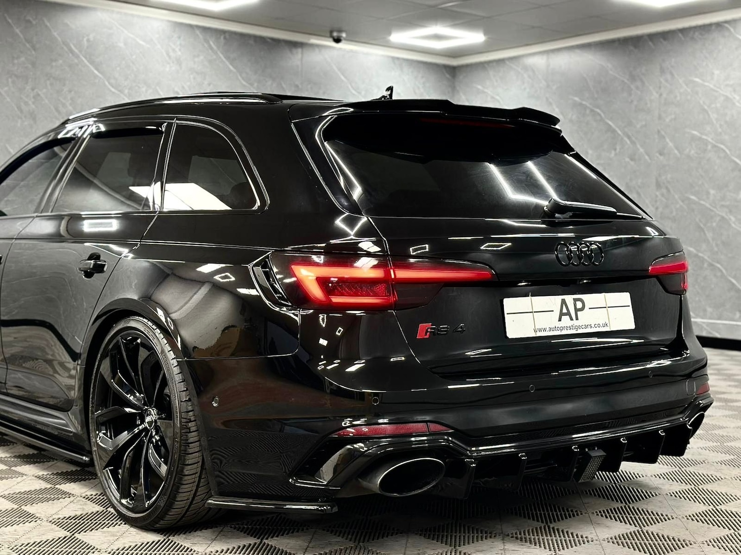 Used Audi RS4 2018 for sale - 76656476: Photo 10