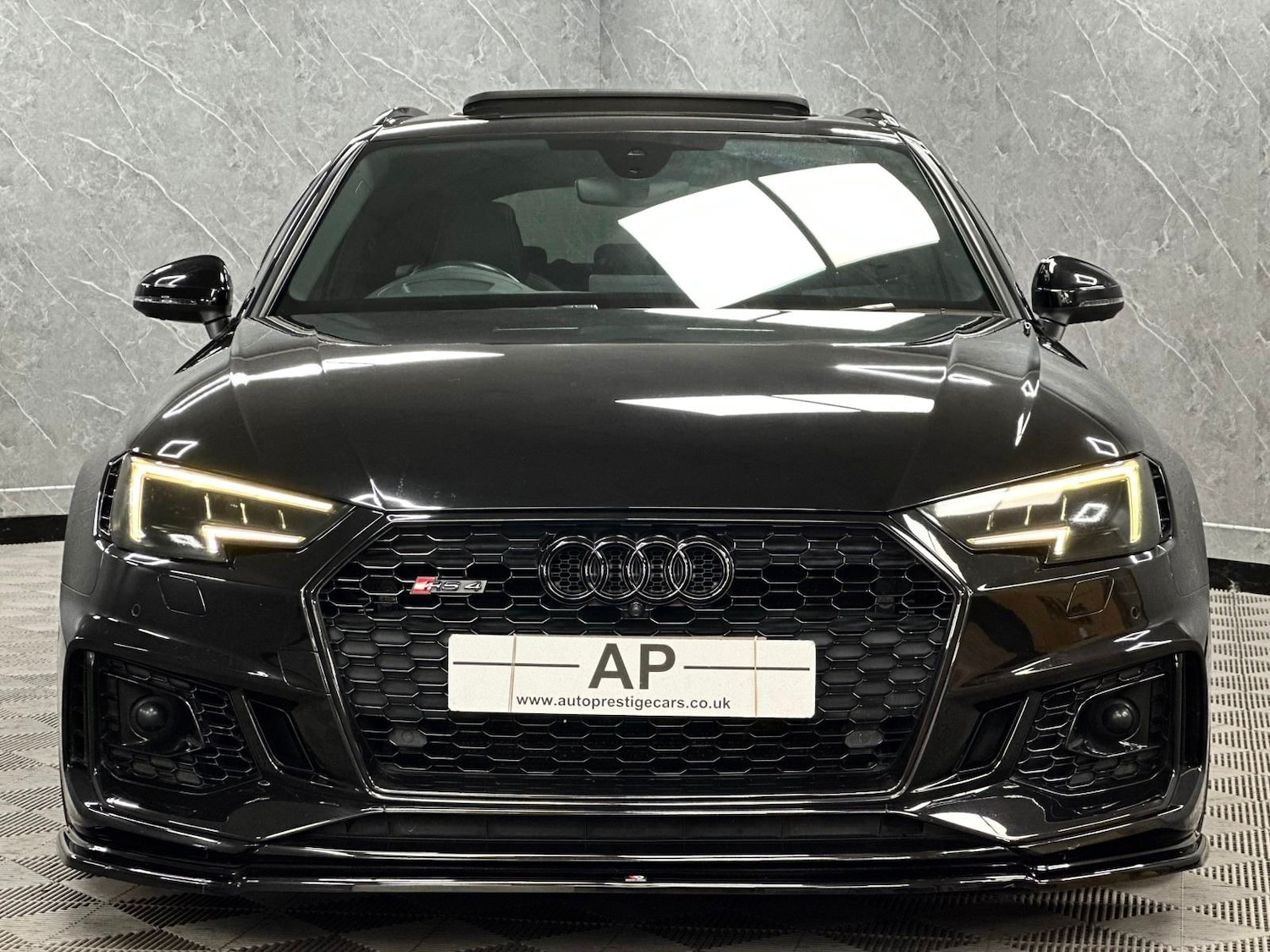 Used Audi RS4 2018 for sale - 76656476: Photo 16