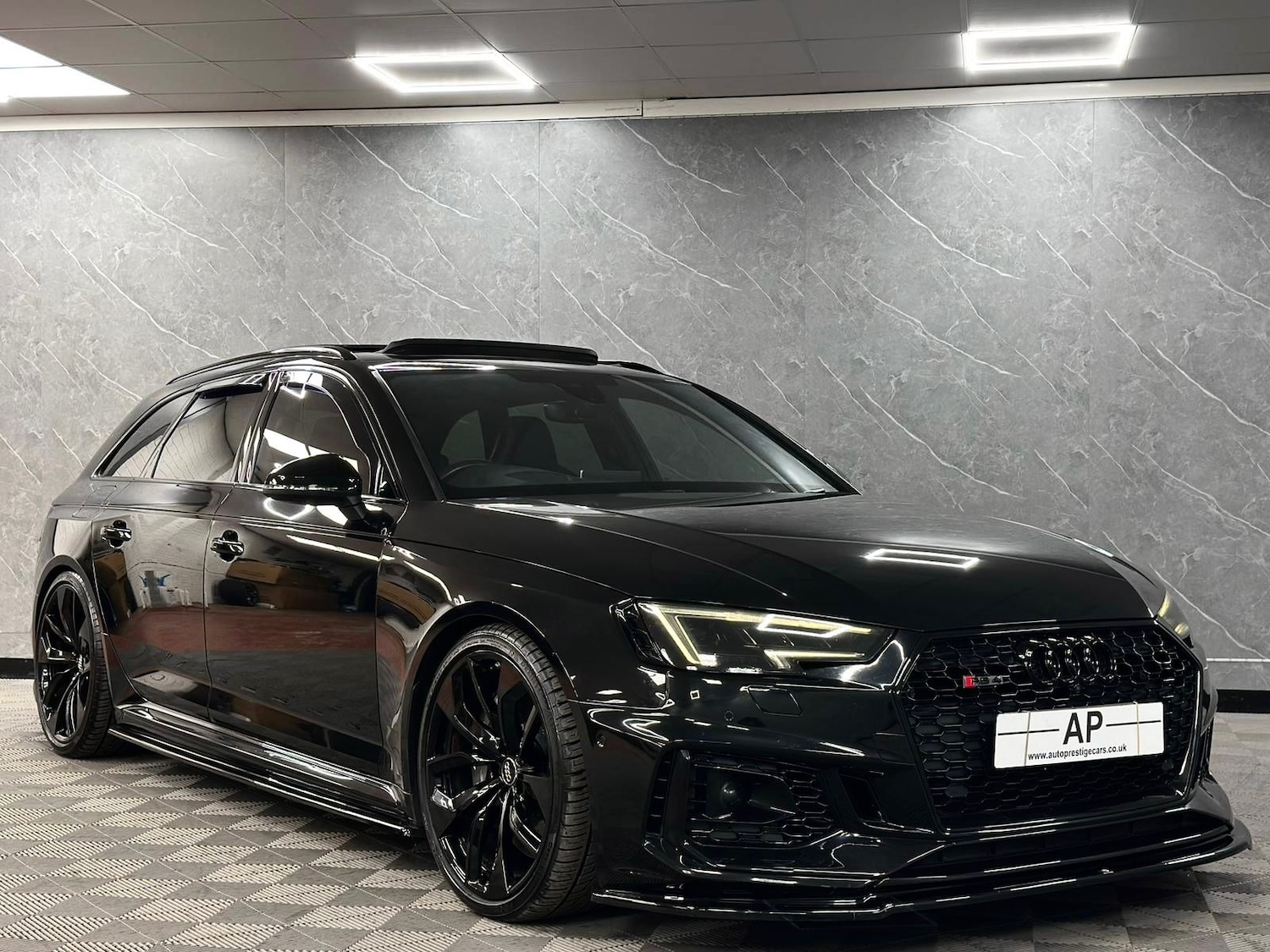 Used Audi RS4 2018 for sale - 76656476: Photo 20