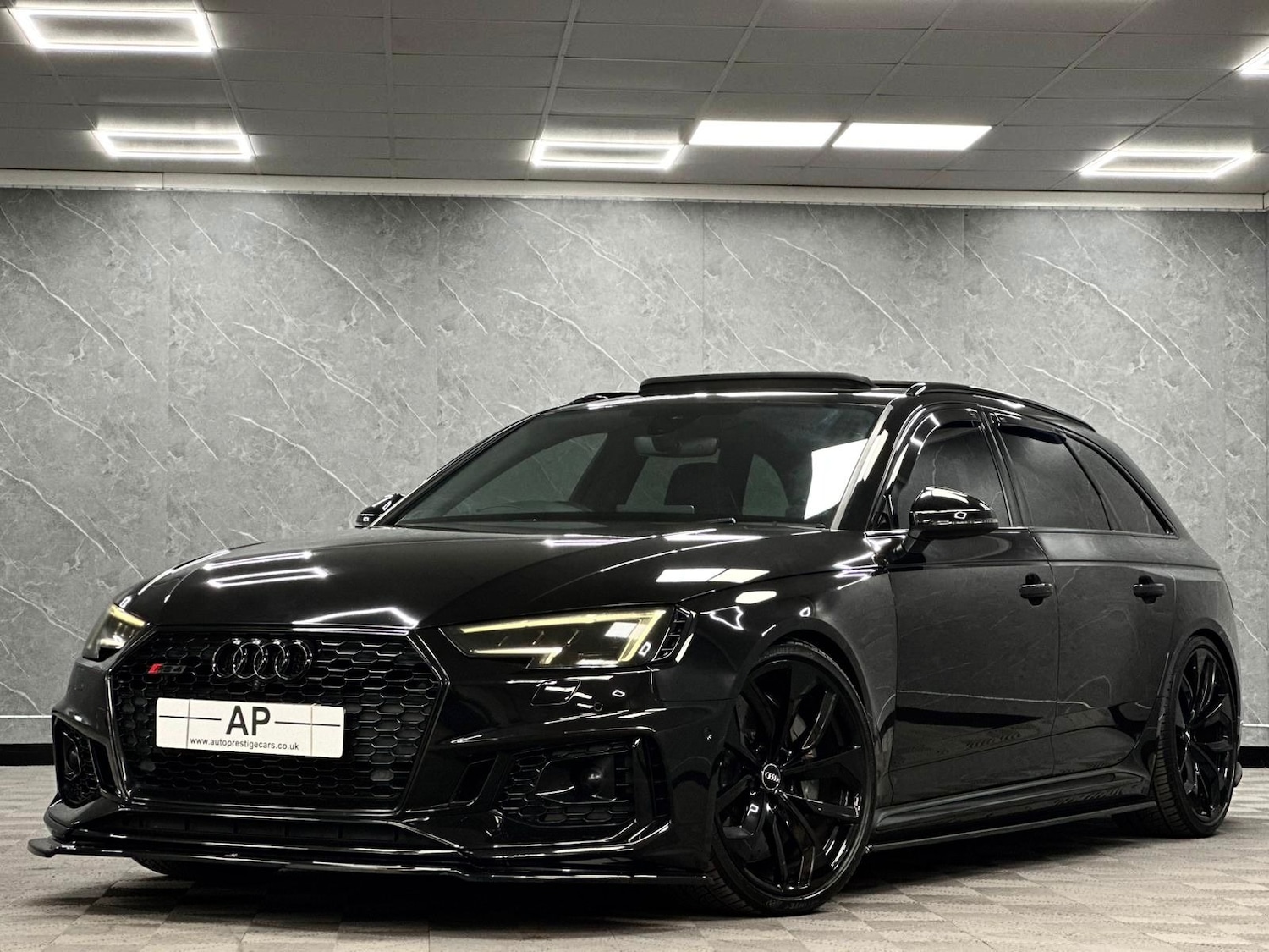 Used Audi RS4 2018 for sale - 76656476: Photo 21