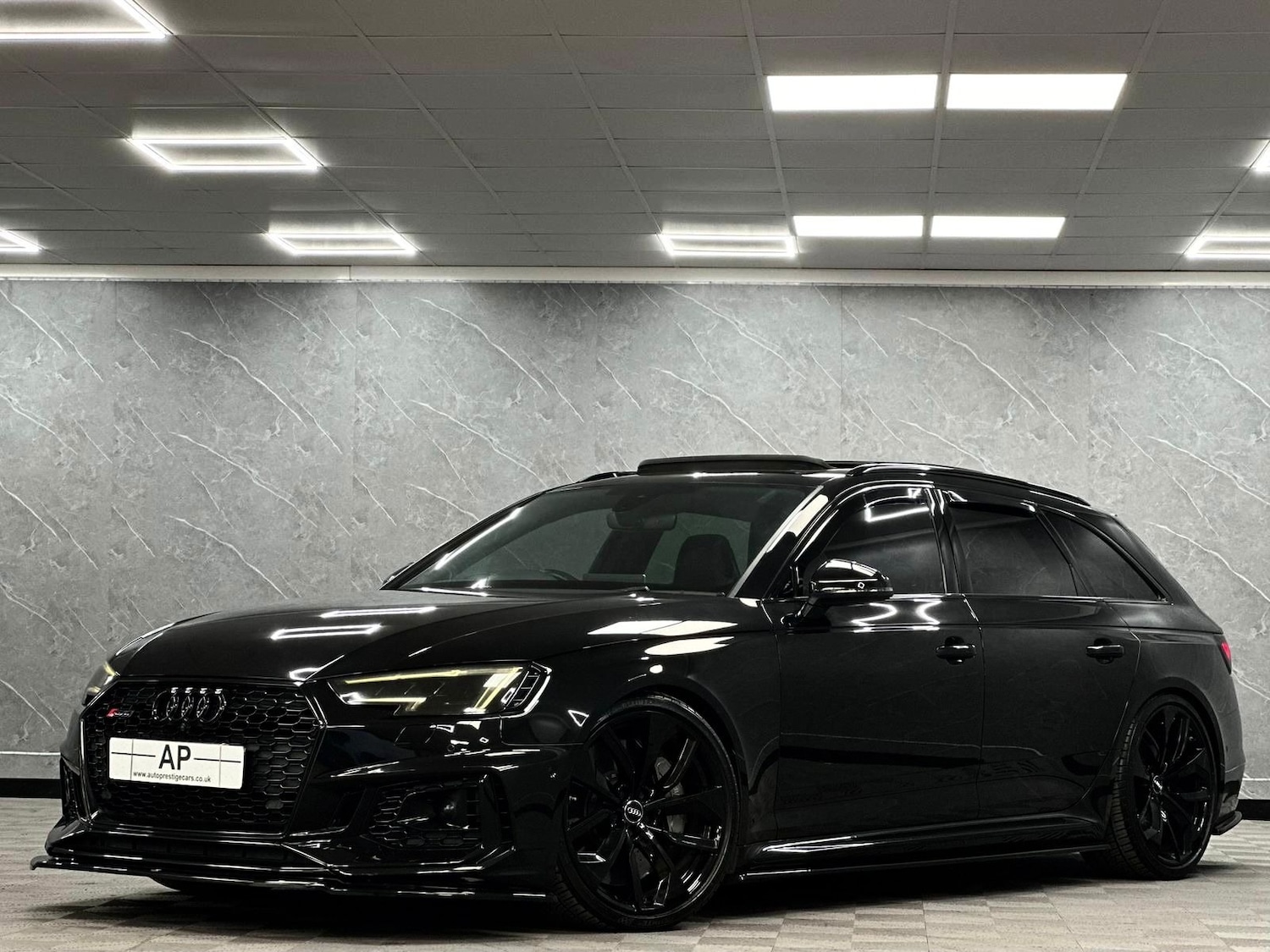 Used Audi RS4 2018 for sale - 76656476: Photo 32