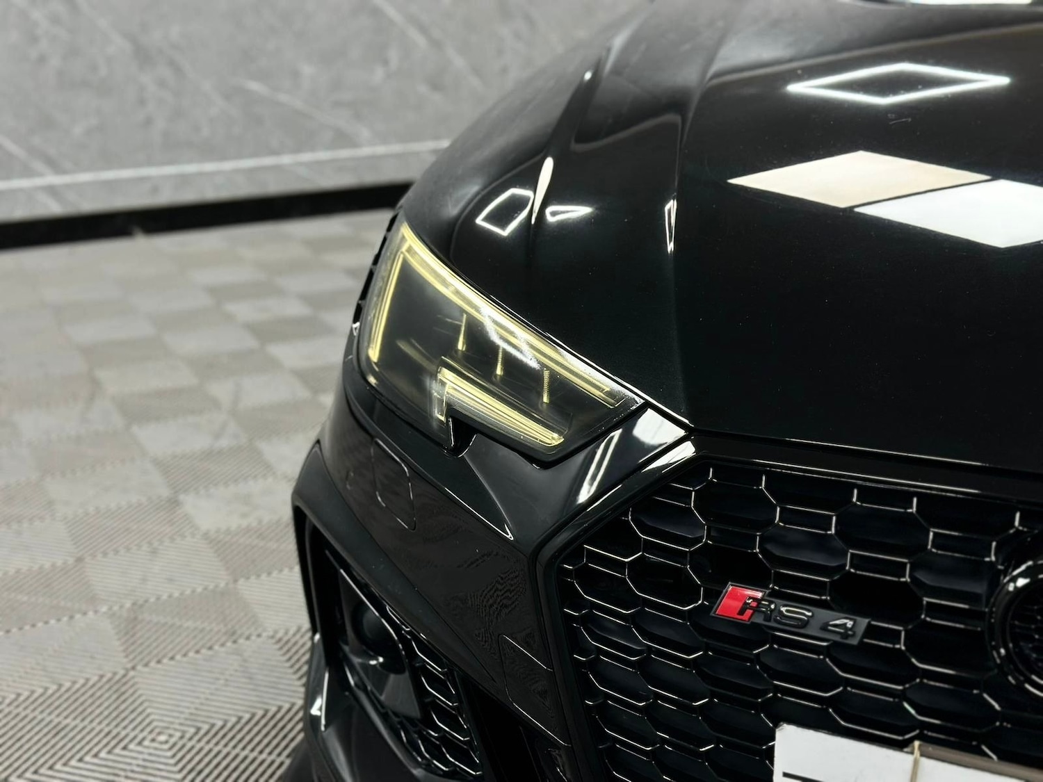 Used Audi RS4 2018 for sale - 76656476: Photo 4