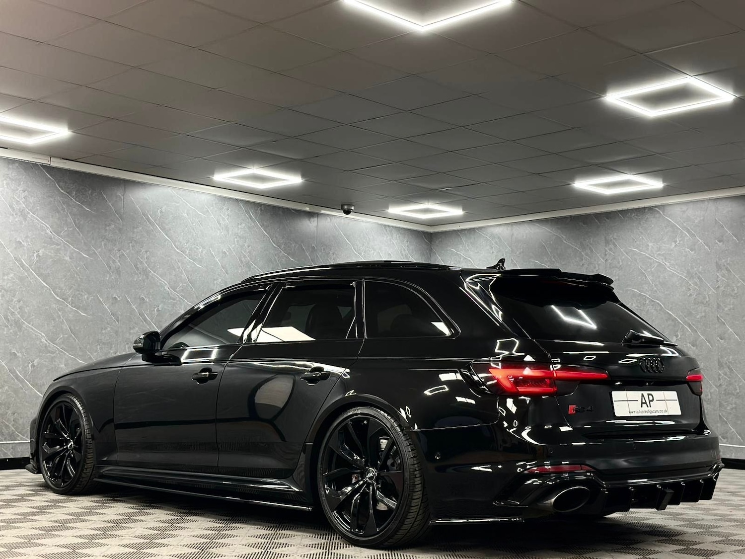 Used Audi RS4 2018 for sale - 76656476: Photo 44