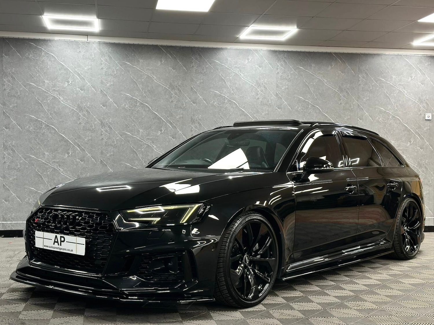 Used Audi RS4 2018 for sale - 76656476: Photo 49