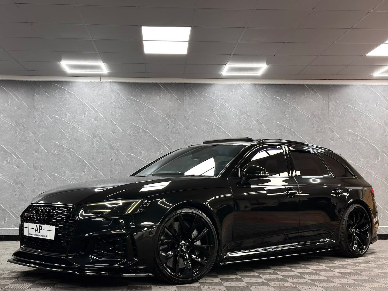 Used Audi RS4 2018 for sale - 76656476: Photo 5