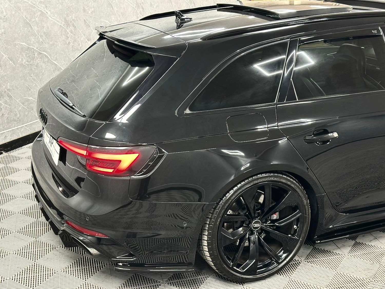 Used Audi RS4 2018 for sale - 76656476: Photo 54