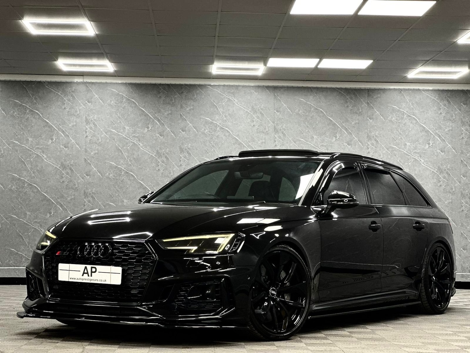 Used Audi RS4 2018 for sale - 76656476: Photo 55