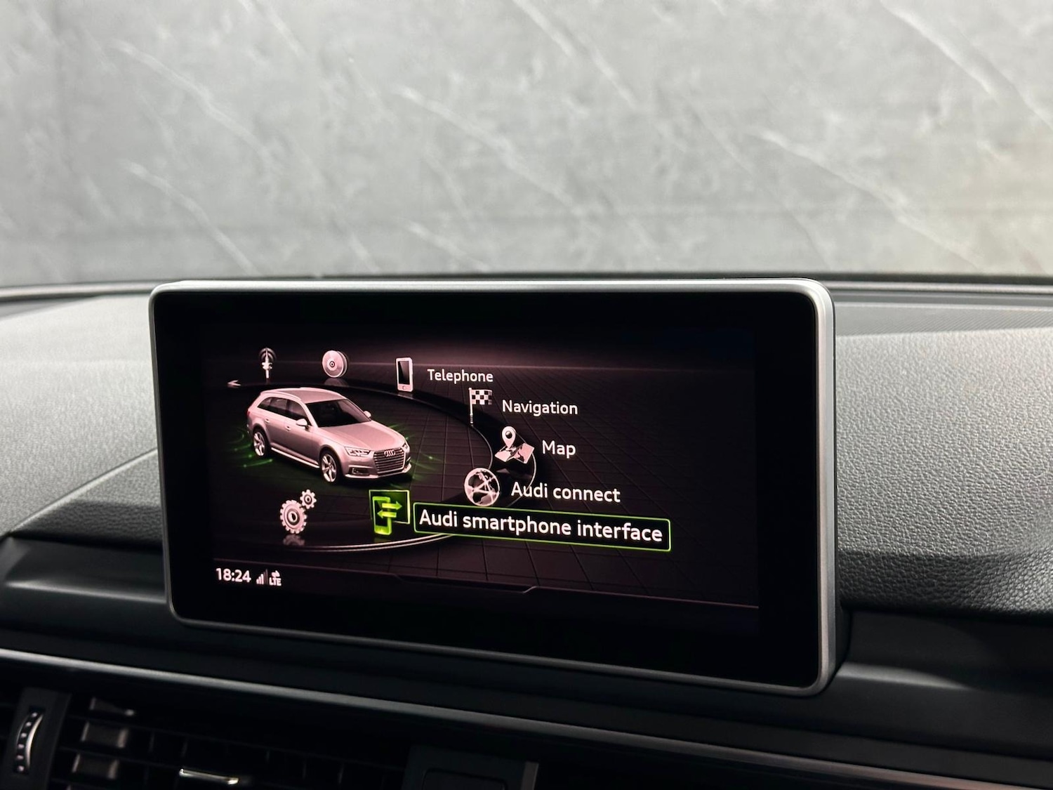 Used Audi RS4 2018 for sale - 76656476: Photo 56