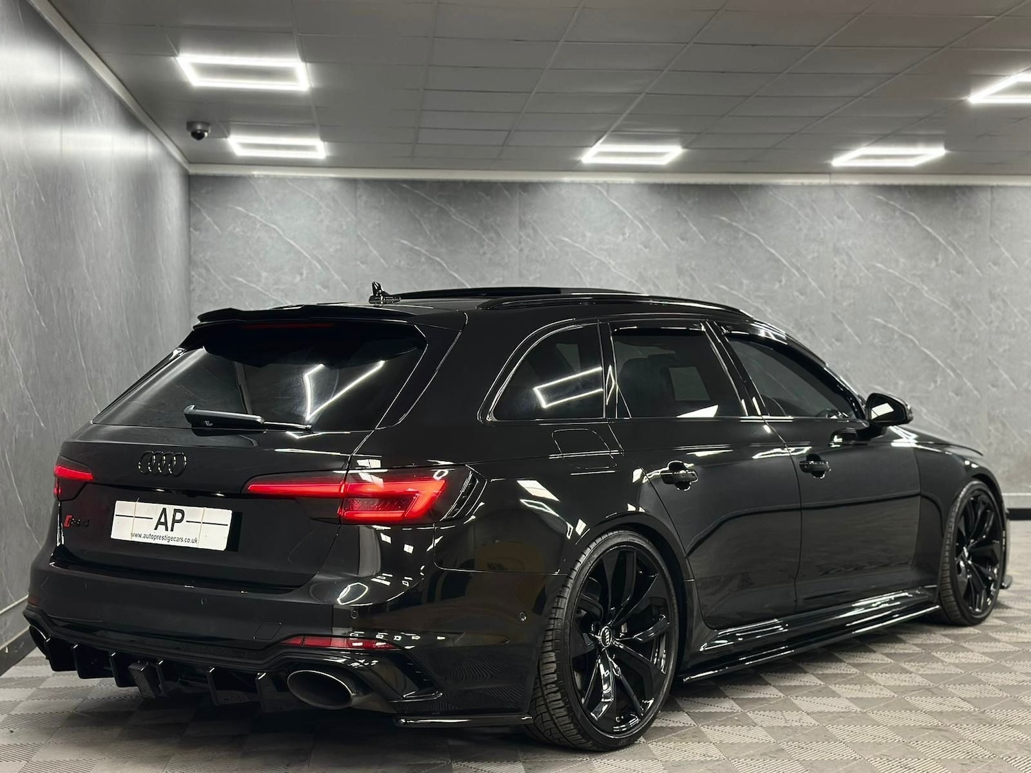 Used Audi RS4 2018 for sale - 76656476: Photo 58