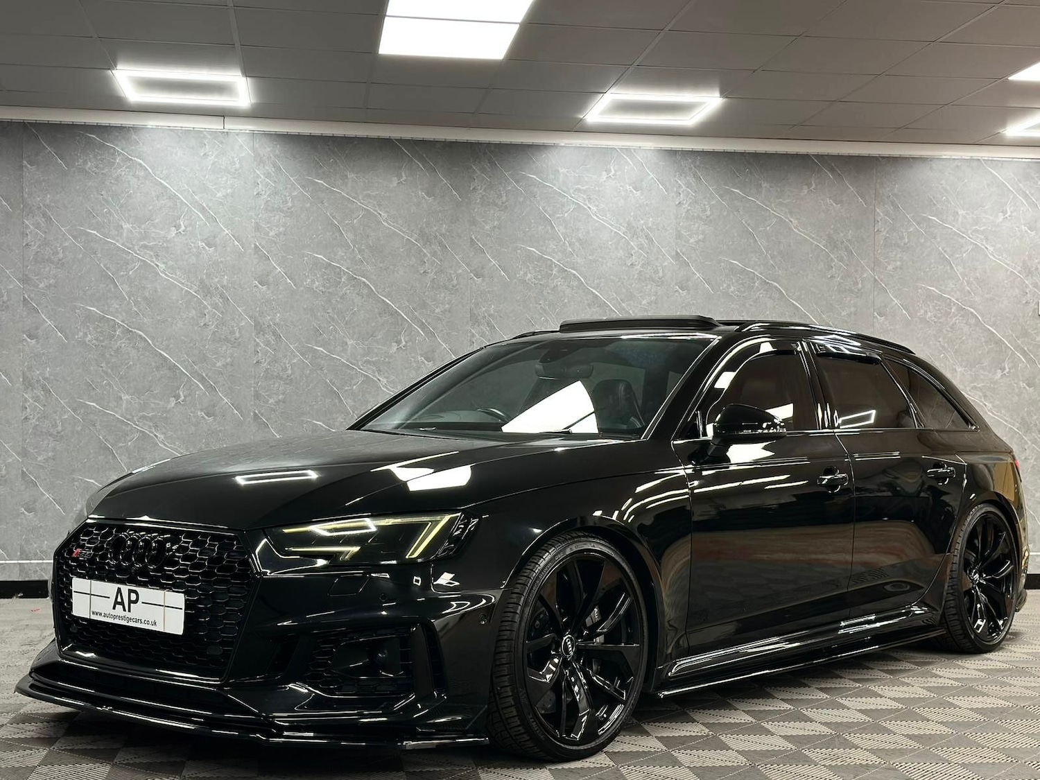 Used Audi RS4 2018 for sale - 76656476: Photo 72