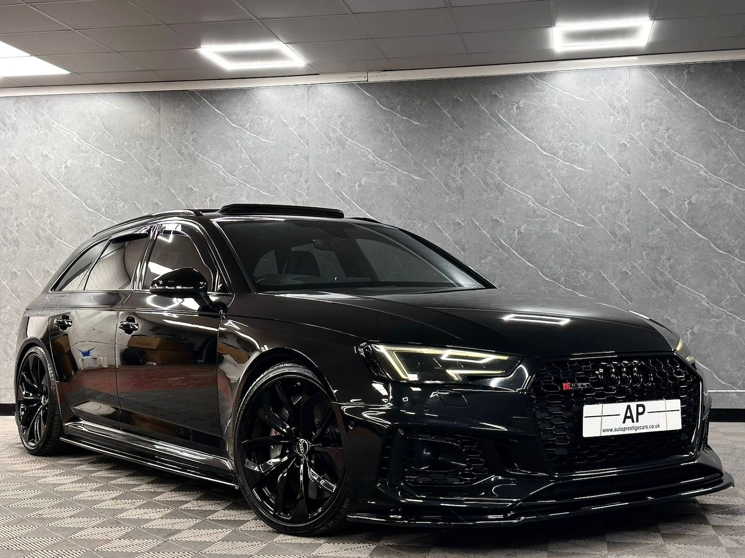 Used Audi RS4 2018 for sale - 76656476: Photo 8