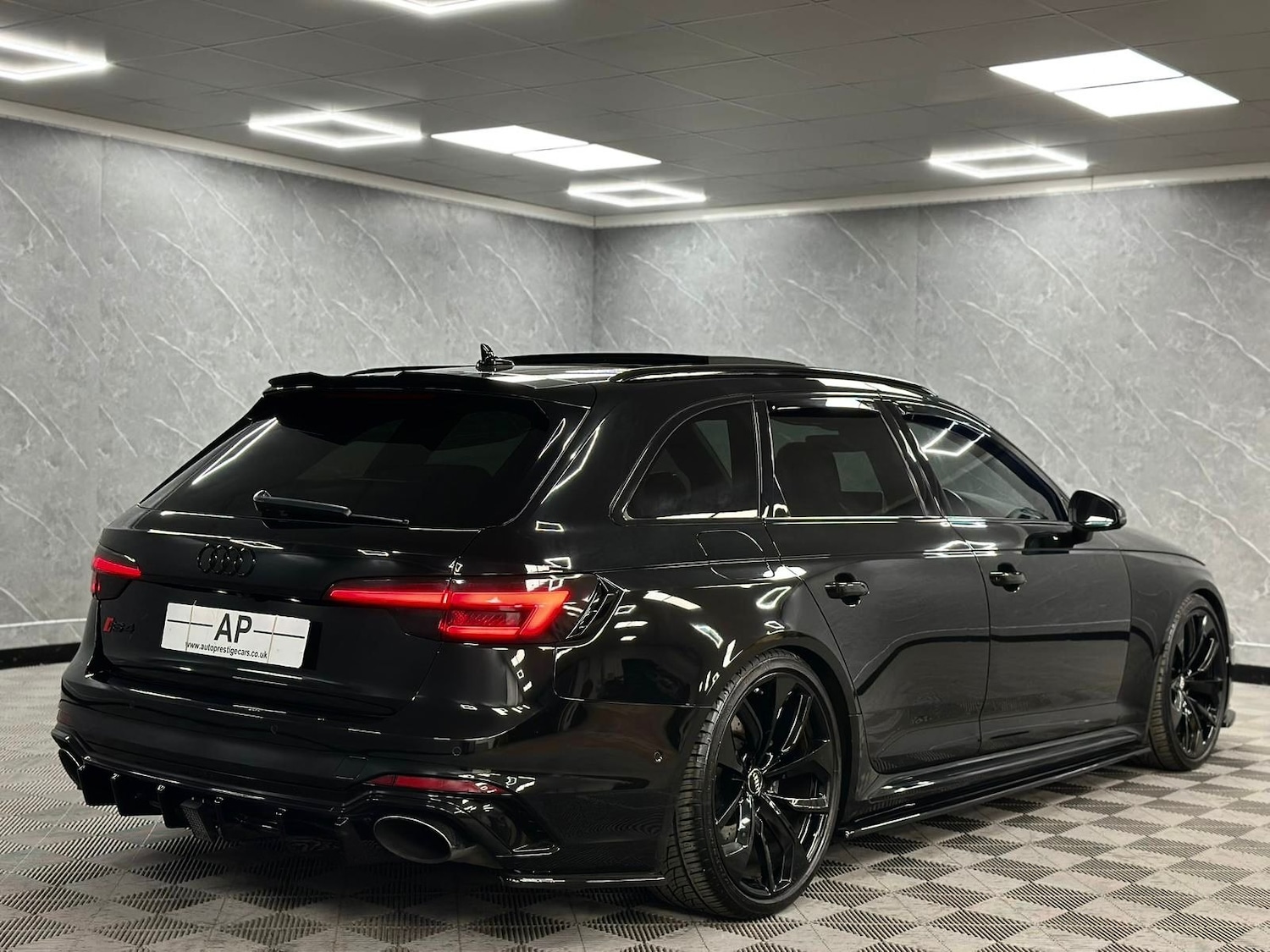 Used Audi RS4 2018 for sale - 76656476: Photo 80