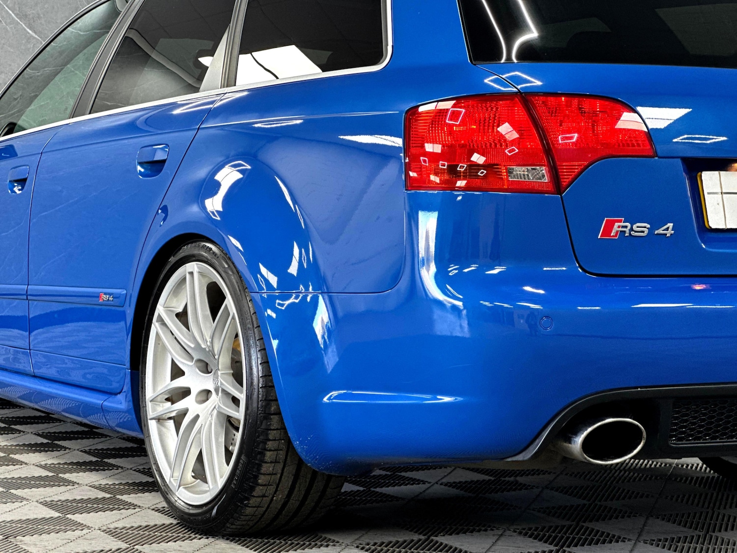 Used Audi RS4 2006 for sale - 76018271: Photo 19