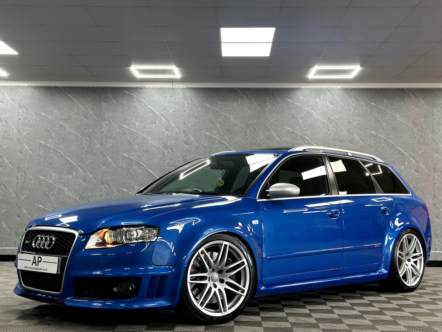 Used Audi RS4 2006 for sale - 76018271: Photo 2