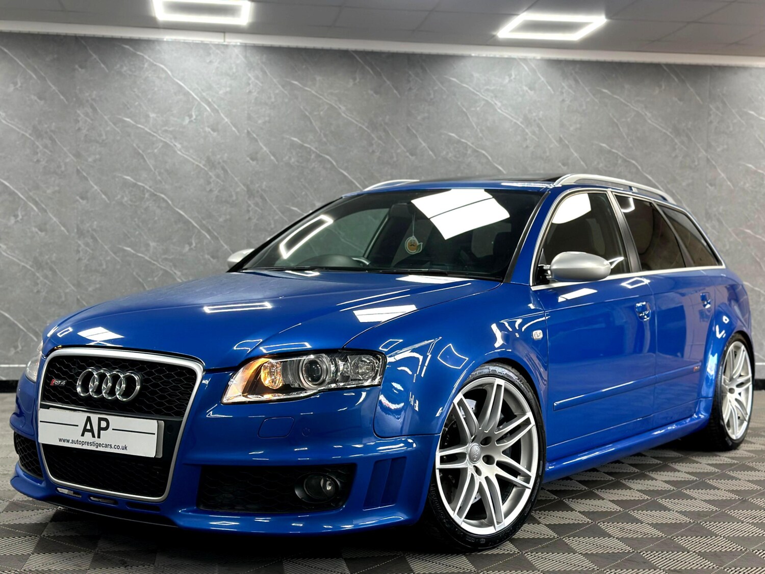 Used Audi RS4 2006 for sale - 76018271: Photo 44