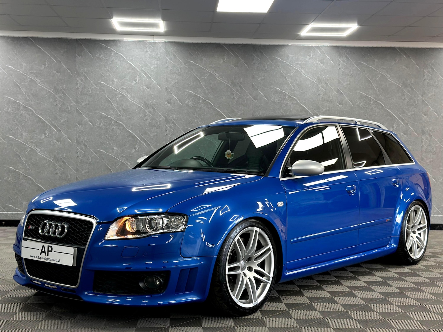 Used Audi RS4 2006 for sale - 76018271: Photo 65