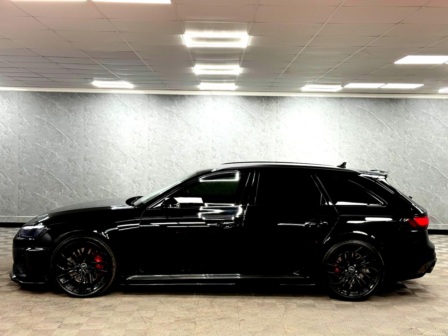 Used Audi RS4 Avant 2023 for sale - 77242008: Photo 19