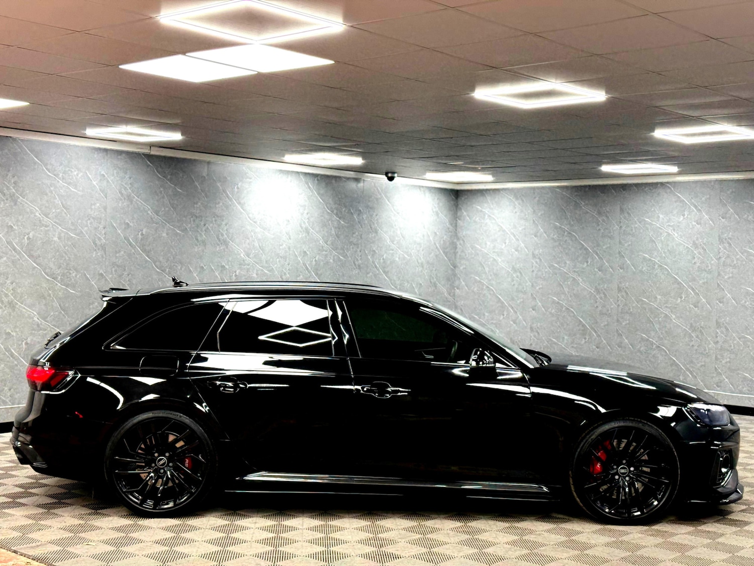 Used Audi RS4 Avant 2023 for sale - 77242008: Photo 24