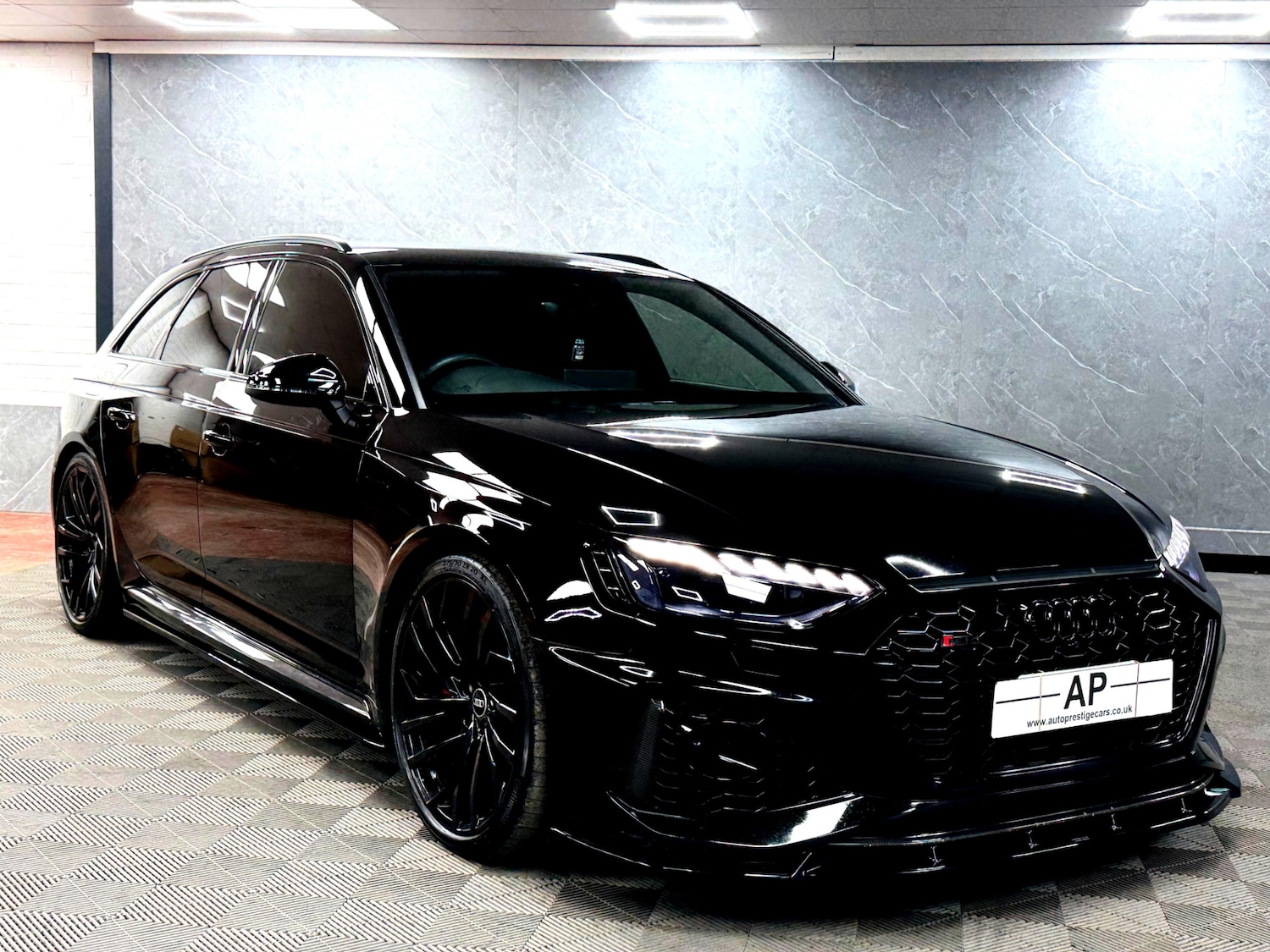 Used Audi RS4 Avant 2023 for sale - 77242008: Photo 5