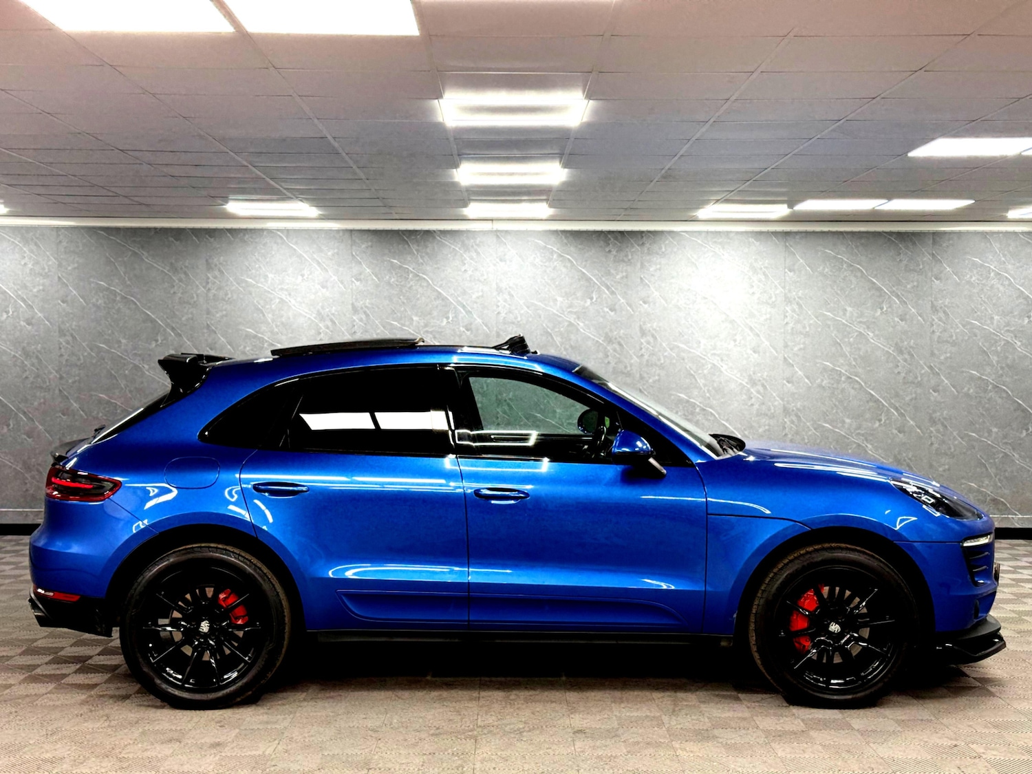Used Porsche Macan 2017 for sale - 77242029: Photo 12