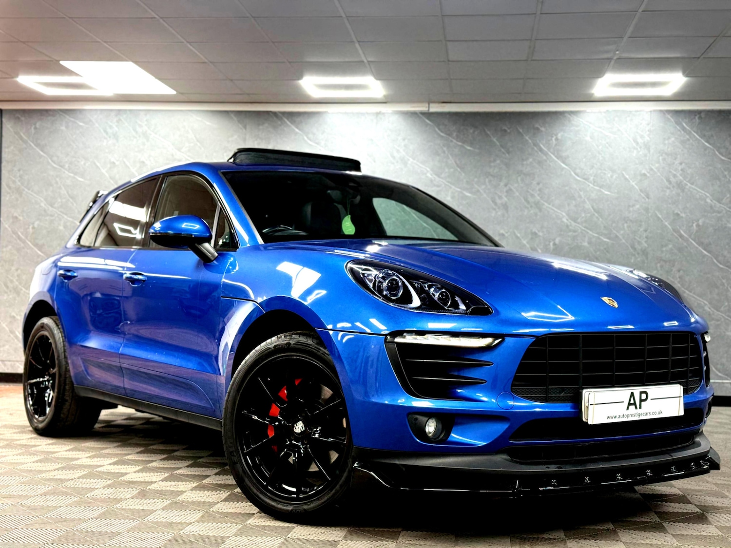 Used Porsche Macan 2017 for sale - 77242029: Photo 3