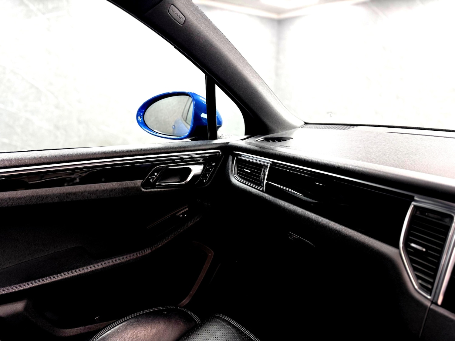 Used Porsche Macan 2017 for sale - 77242029: Photo 32