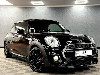 Used MINI Hatch 2018 for sale - 79418885: Photo