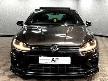 Used Volkswagen Golf 2019 for sale - 77399590: Photo