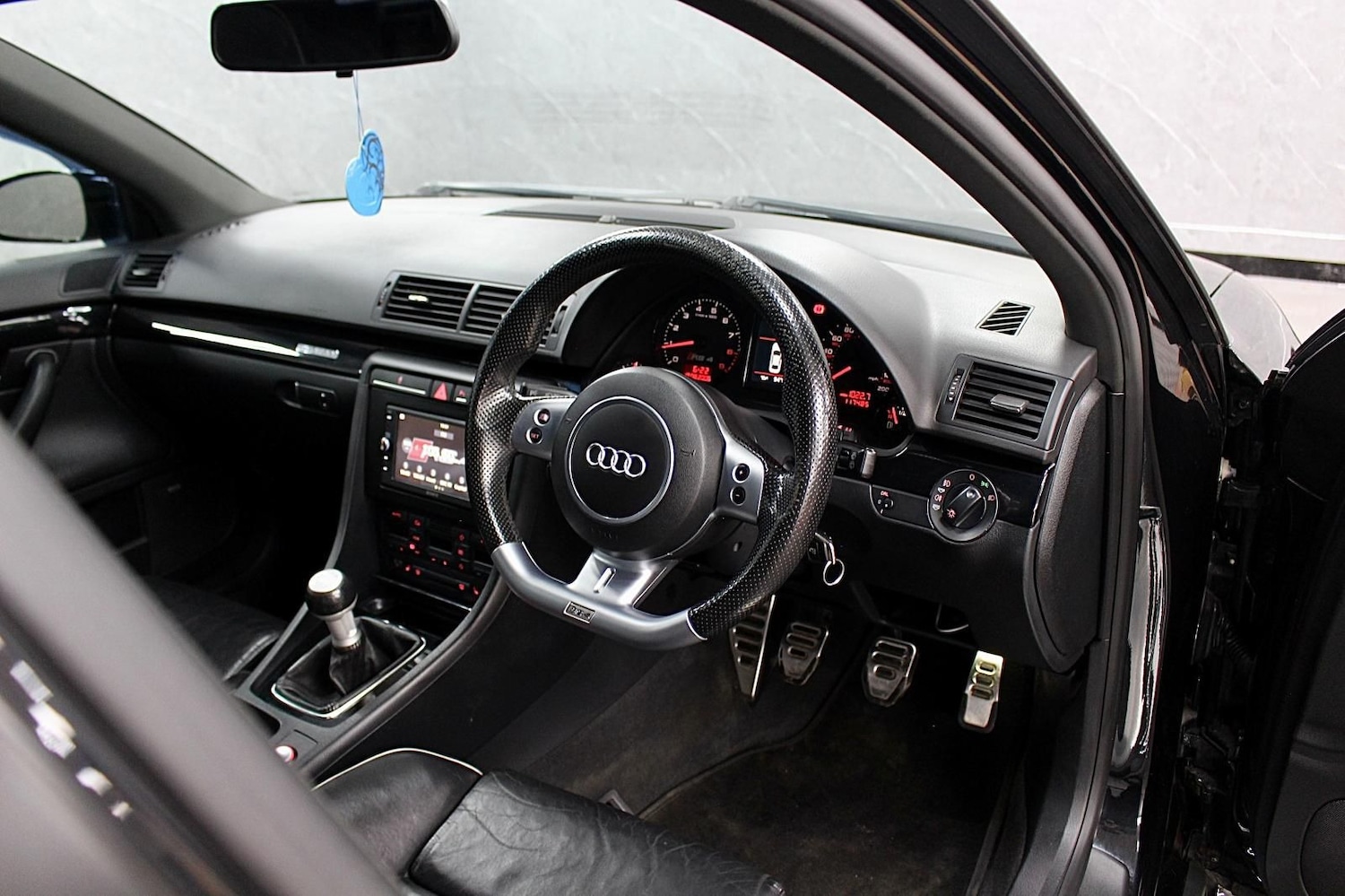 Used Audi RS4 2007 for sale - 76143933: Photo 16