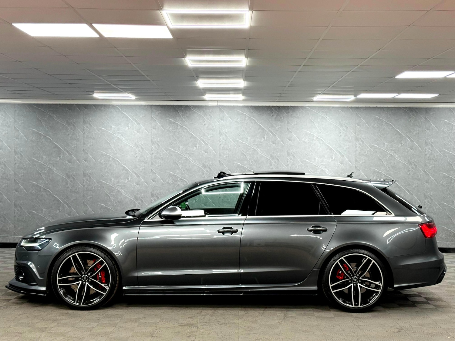 Used Audi RS6 2015 for sale - 76671726: Photo 19