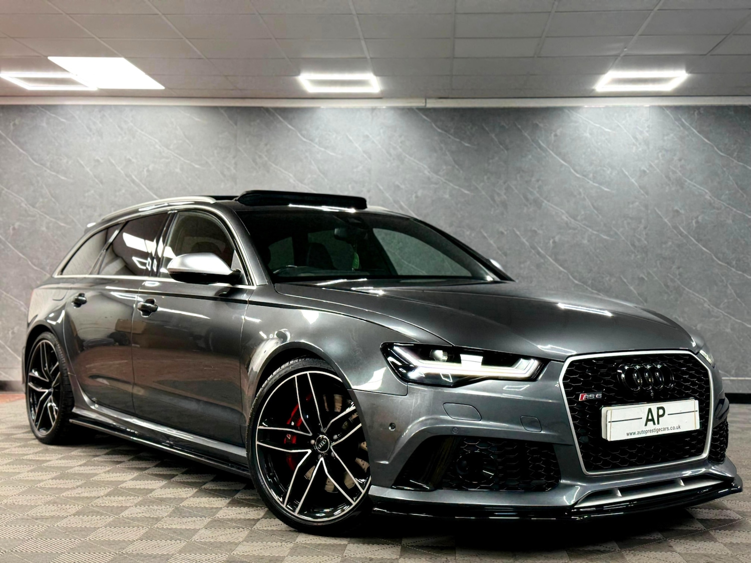 Used Audi RS6 2015 for sale - 76671726: Photo 2