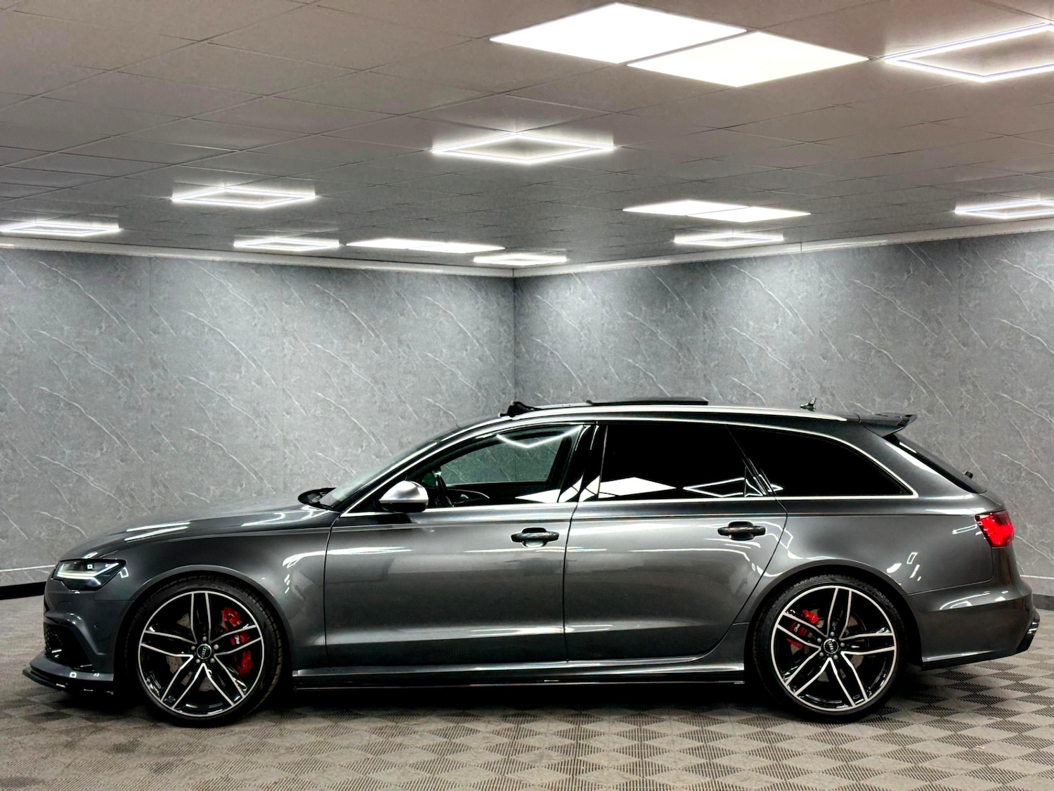 Used Audi RS6 2015 for sale - 76671726: Photo 24