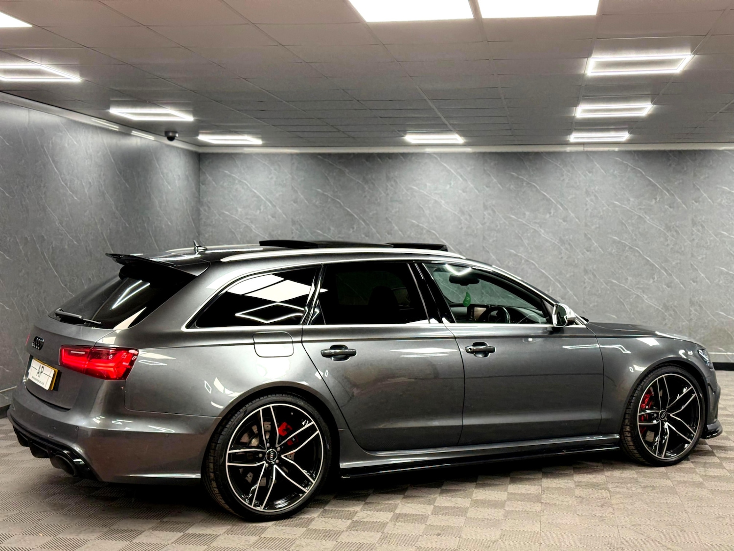 Used Audi RS6 2015 for sale - 76671726: Photo 28