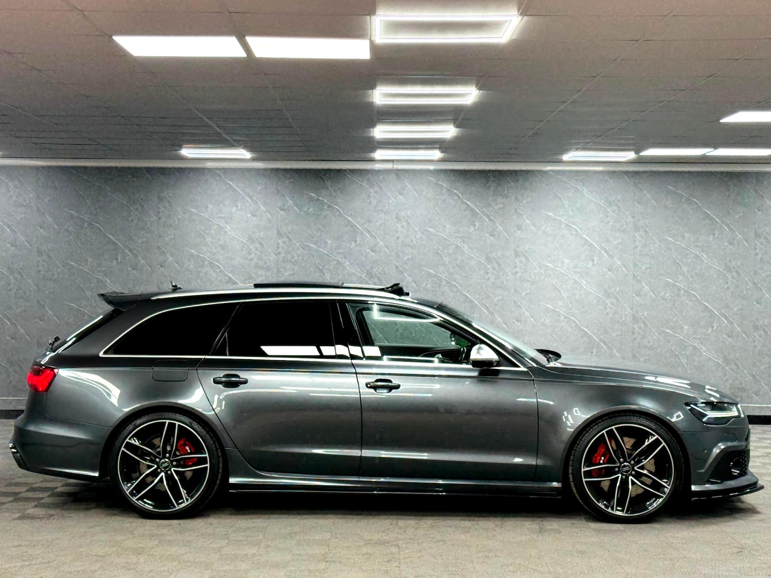 Used Audi RS6 2015 for sale - 76671726: Photo 30
