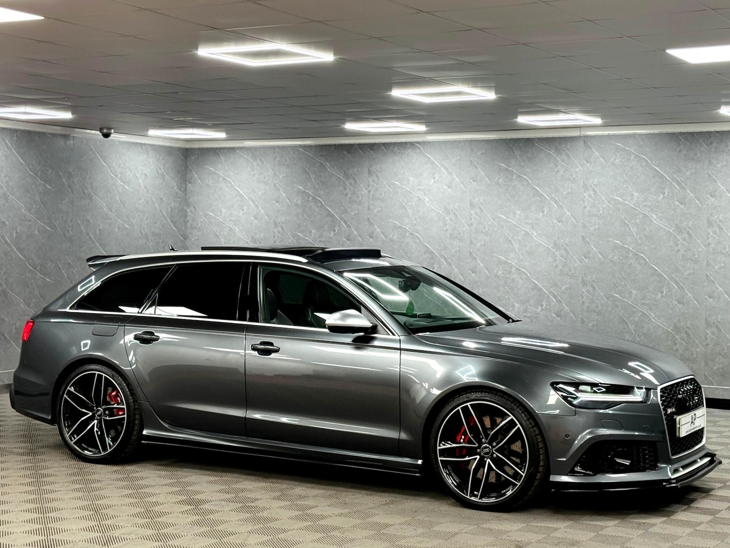 Used Audi RS6 2015 for sale - 76671726: Photo 31