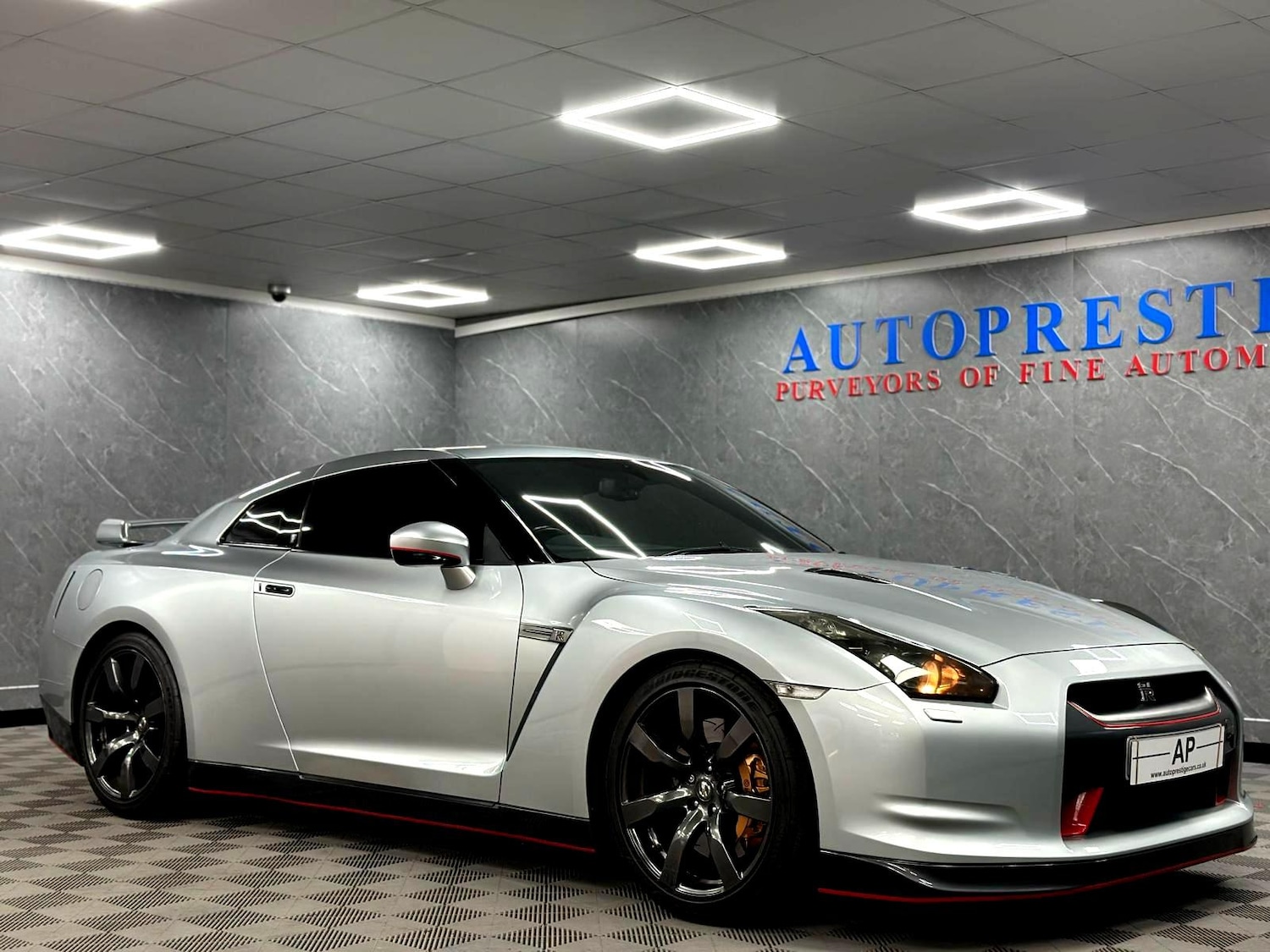 Used Nissan GT-R 2010 for sale - 77400381: Photo 16