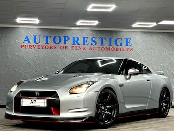 Used Nissan GT-R 2010 for sale - 77400381: Photo