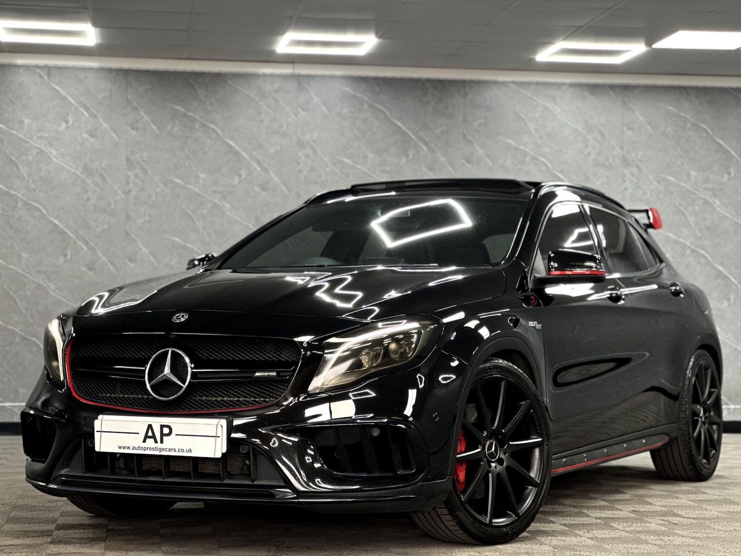 Used Mercedes-Benz GLA 2017 for sale - 77803389: Photo 2