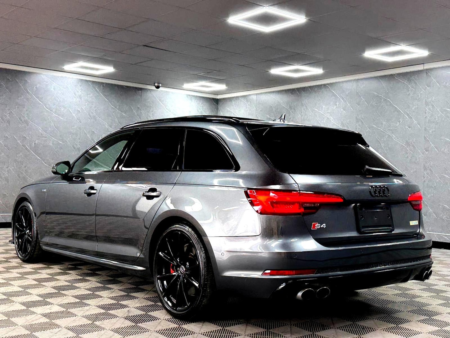 Used Audi S4 Avant 2016 for sale - 77611364: Photo 16