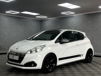 Used Peugeot 208 2015 for sale - 75972489: Photo