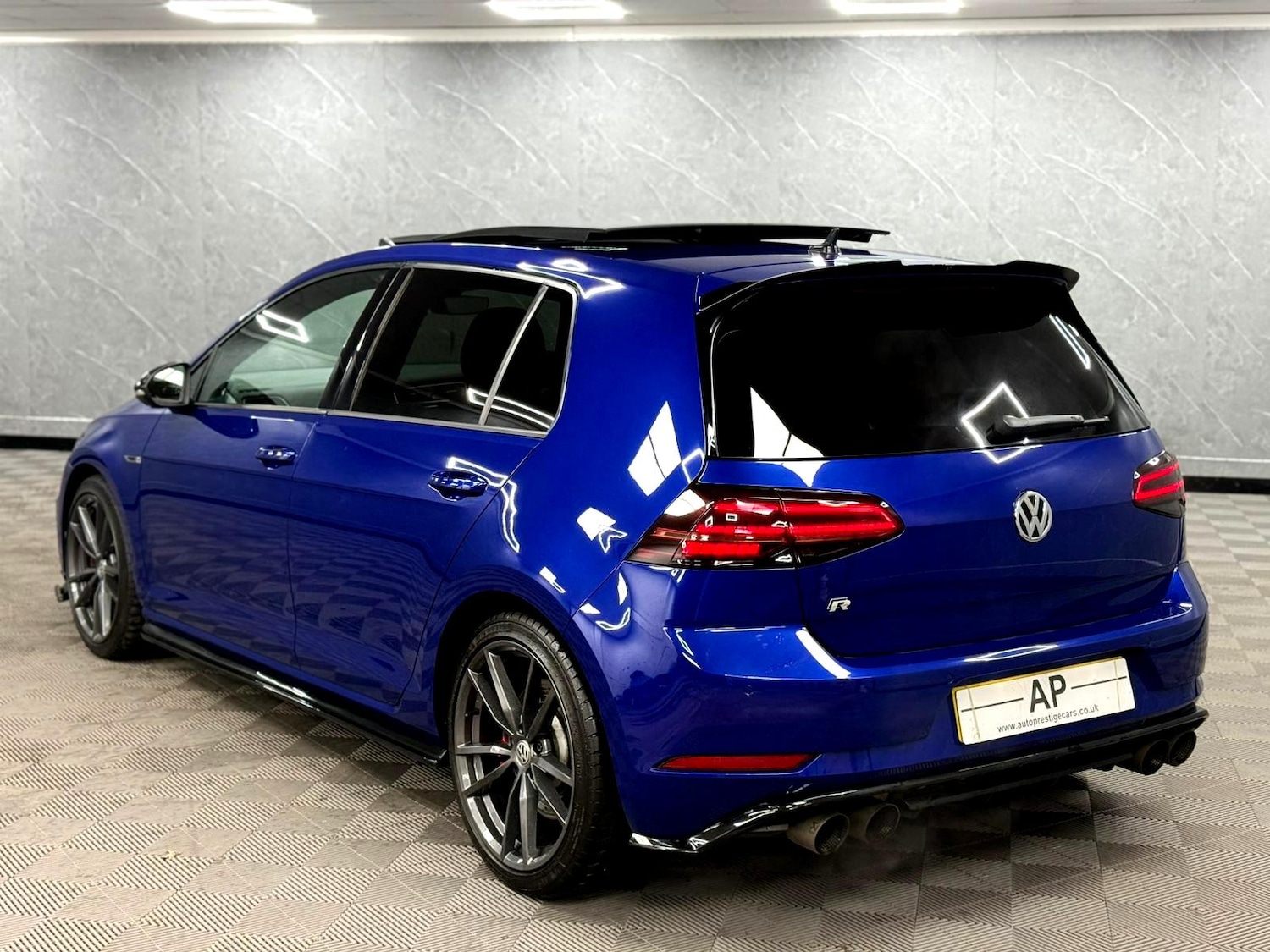 Used Volkswagen Golf 2019 for sale - 76759721: Photo 10