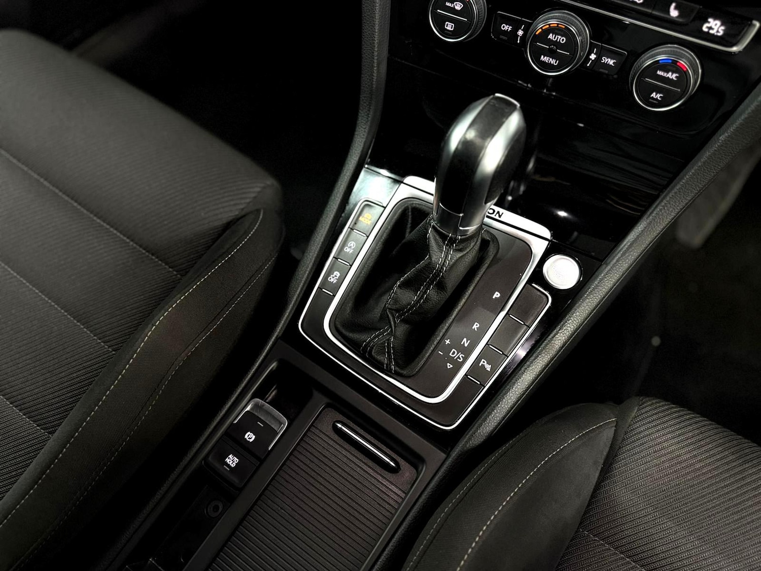 Used Volkswagen Golf 2019 for sale - 76759721: Photo 41